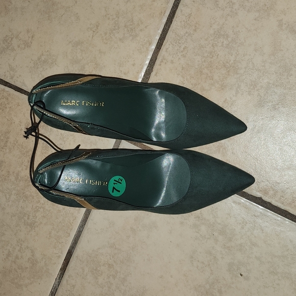 New Marc Fisher Heels - Picture 2 of 5